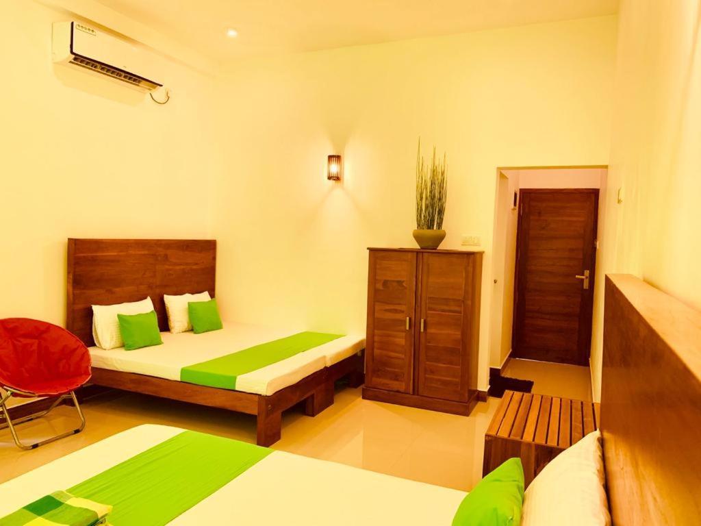 Elegant Lake House Tissamaharama Ngoại thất bức ảnh